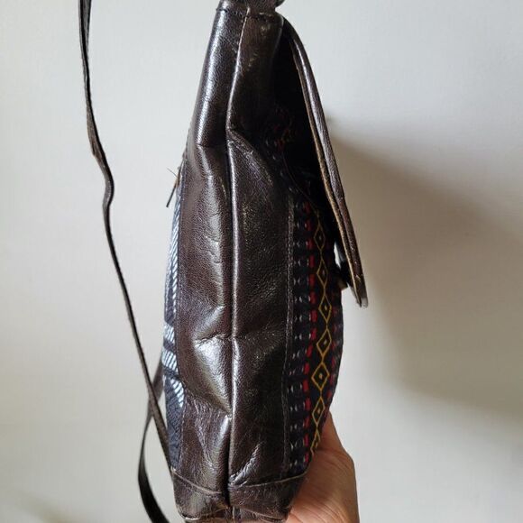 VINTAGE TRIBAL WOVEN AND GENUINE LEATHER CROSSBODY BAG - Picture 13 of 16